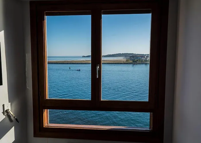 Txingudi By Basquelidays * Hondarribia