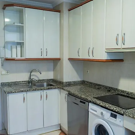 Txingudi By Basquelidays Apartman *